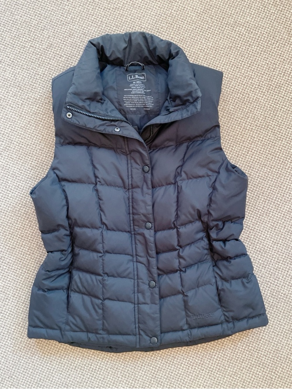 Eddie Bauer Women’s Premium Goose Down Black Puffer Vest size medium - like new